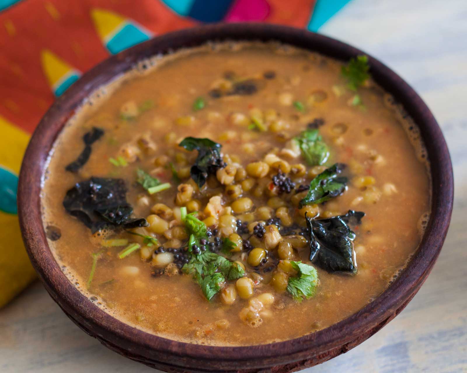 Sprouted_green_moong_in_coocnut_curry